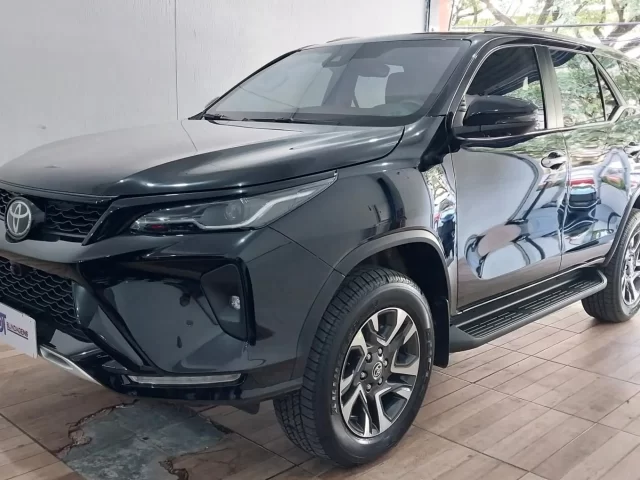 TOYOTA HILUX SW4 - Imagem 2