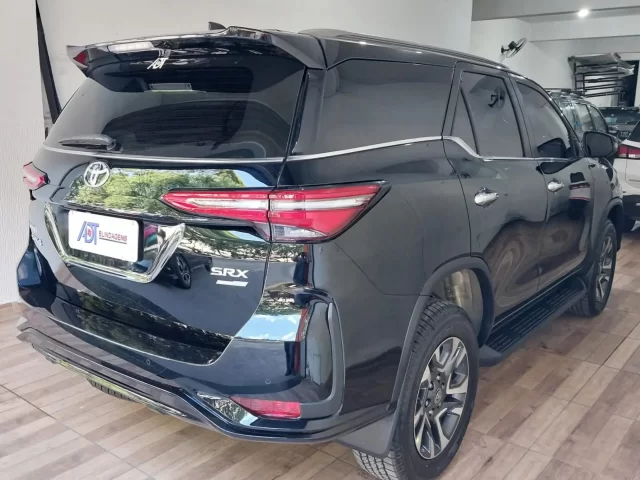 TOYOTA HILUX SW4 - Imagem 5