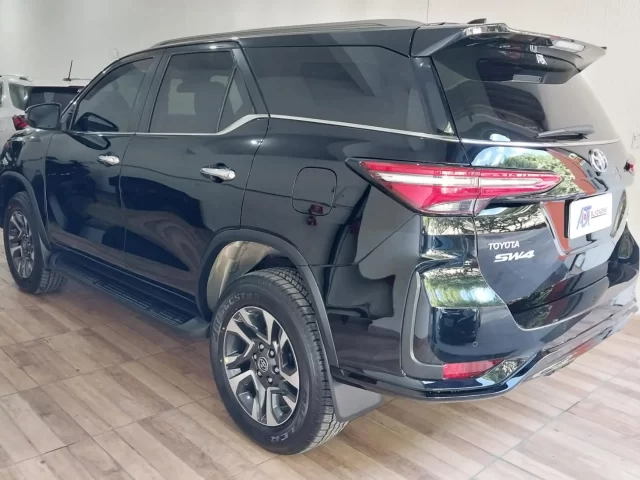TOYOTA HILUX SW4 - Imagem 6